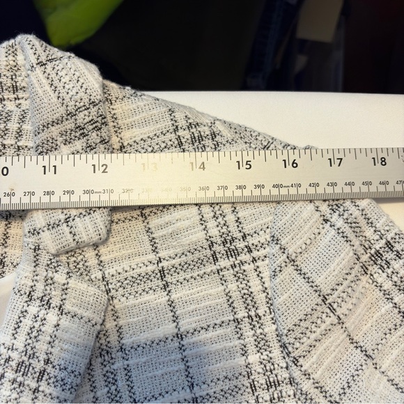 Elle Women's Checkered Blazer - White and Black - Picture 10 of 14